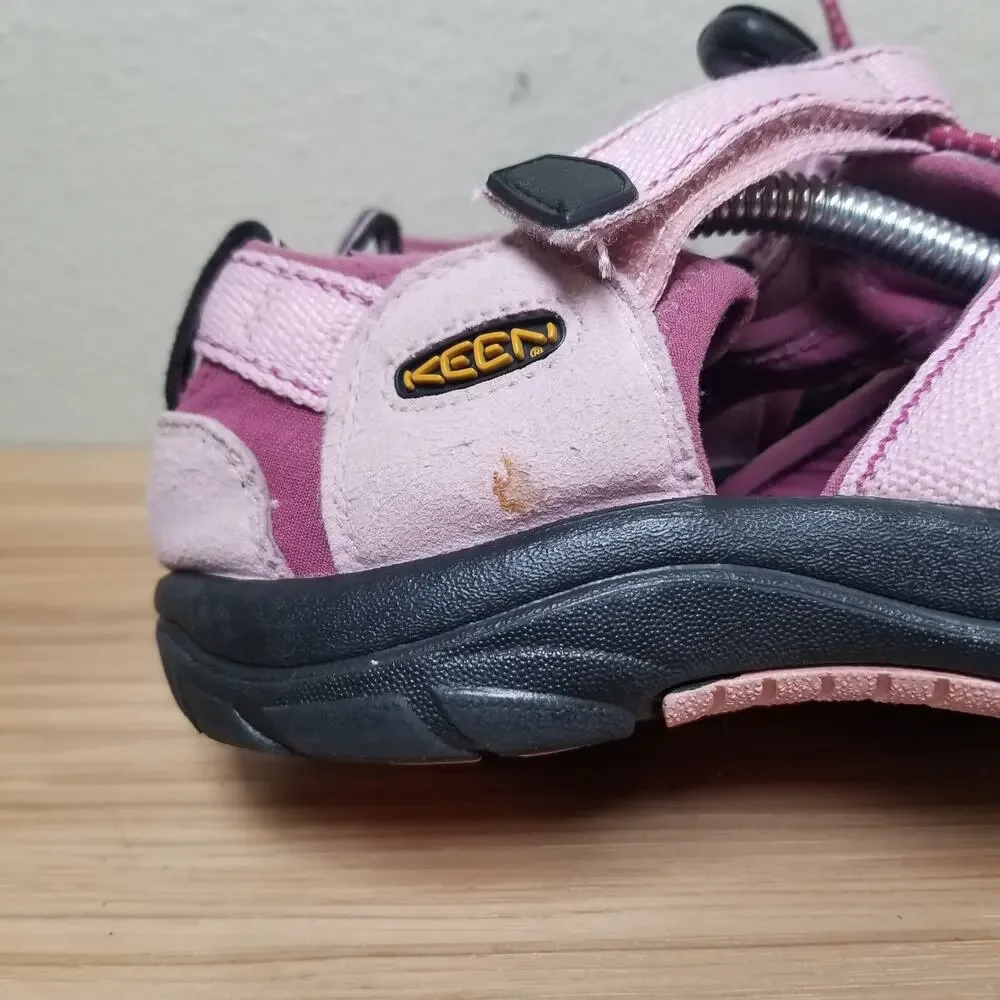 Keen Girls Sz 5 Newport Closed Toe Water Shoes Pastel Pink Hiking Camping Travel